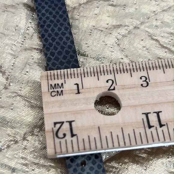 Vintage Fossil genuine leather dainty watch large wrist - Picture 12 of 13